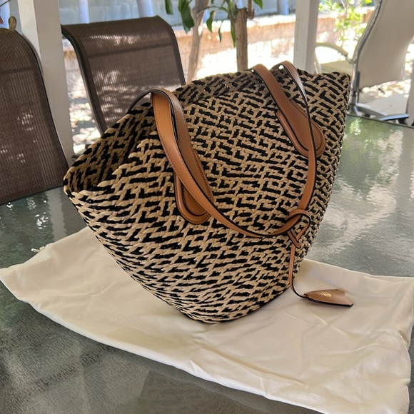 Mark Cross Arc Raffia Basket Tote NWOT - Picture 12 of 16